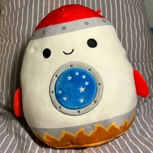 rudy the rocket squishmellow